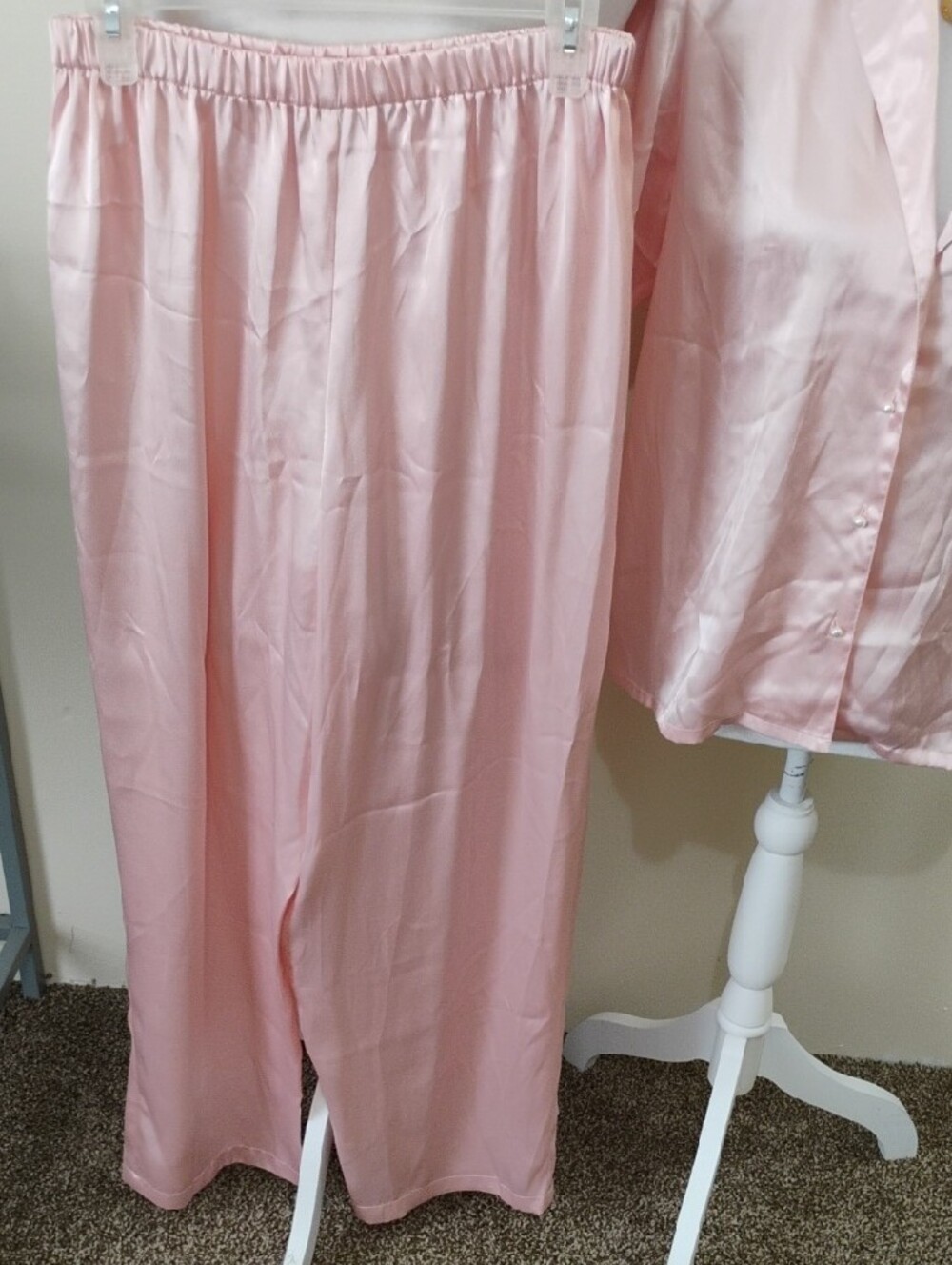 Victoria's Secret Bundle - Picture 3 of 12